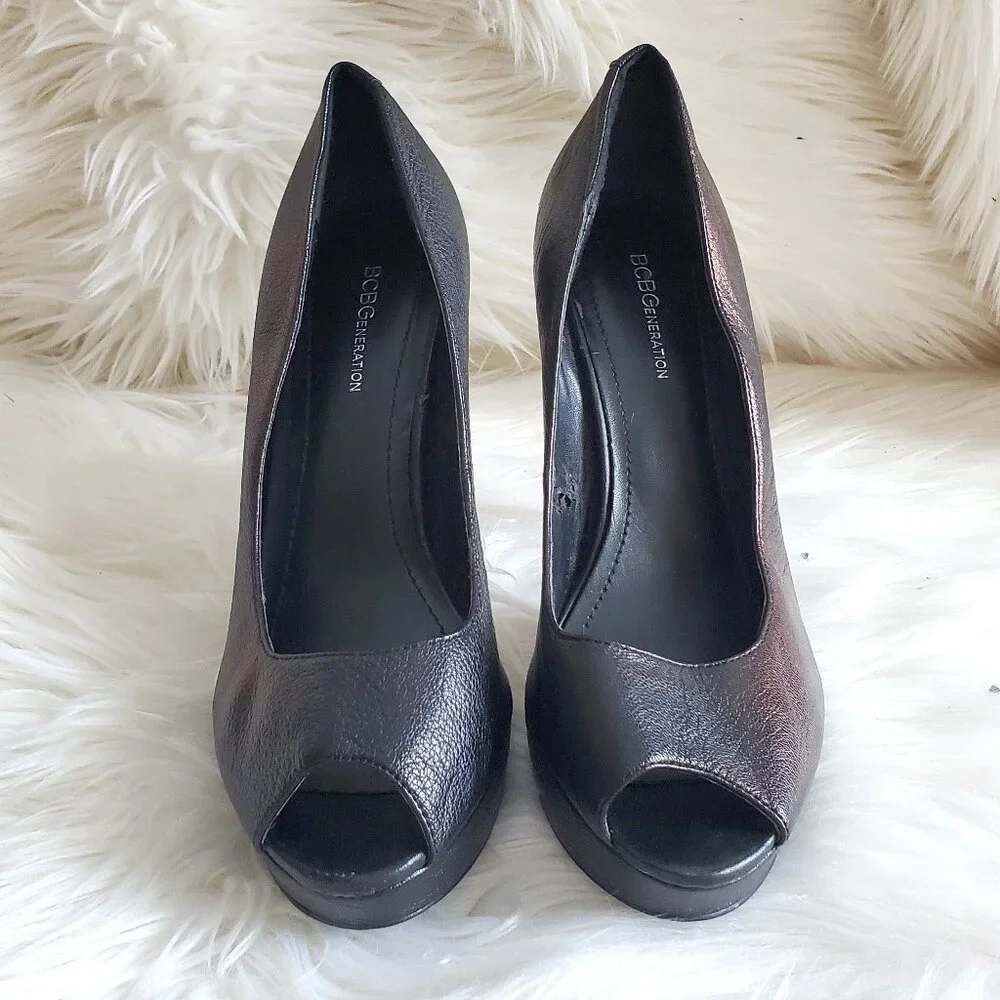 BCBGeneration Black Snakeskin Peep Toe Platform Heels SZ 9